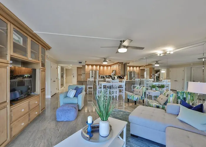 Spacious Corner 42 With Bunkhouse Apartment
