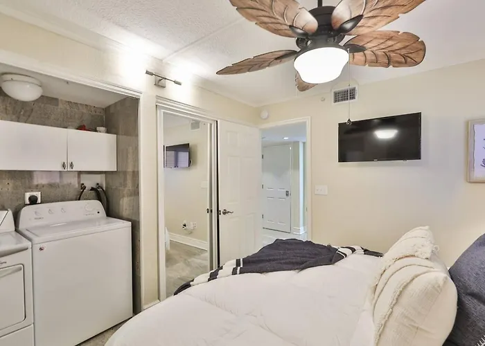 Apartment Spacious Corner 42 With Bunkhouse